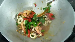 Spicy Seafood Stir-fry (Pad Cha): Easy Thai Recipe