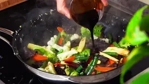 Quick & Colorful Thai Vegetable Wok Recipe (15-20 mins)