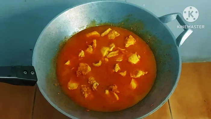 Add eggplant and bitter eggplant (vegetables that take longer to cook).