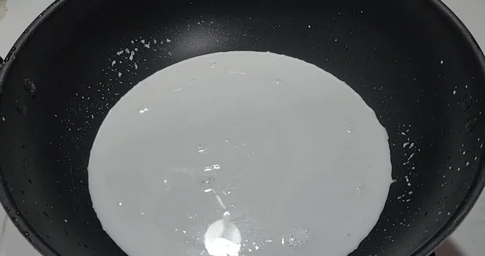 Heat the coconut milk for 5 minutes until it separates.