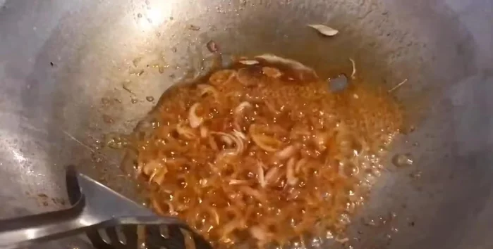 Add the chopped shallots to the sauce and stir continuously until thickened. Use low heat.