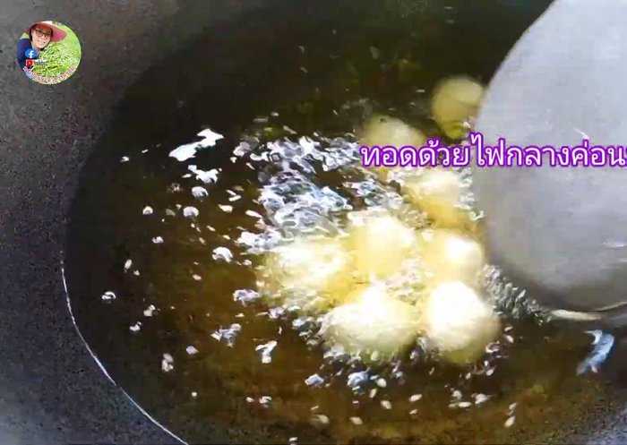Fry the cookies in batches (8-9 pieces at a time) over medium heat, stirring gently to prevent sticking. Fry until golden yellow.