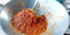 Grandma's Dried Shrimp Chili Paste: A Spicy, Savory Thai Recipe