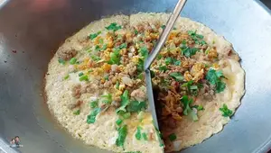 5-Minute Pan-Steamed Eggs with Glass Noodles & Minced Pork