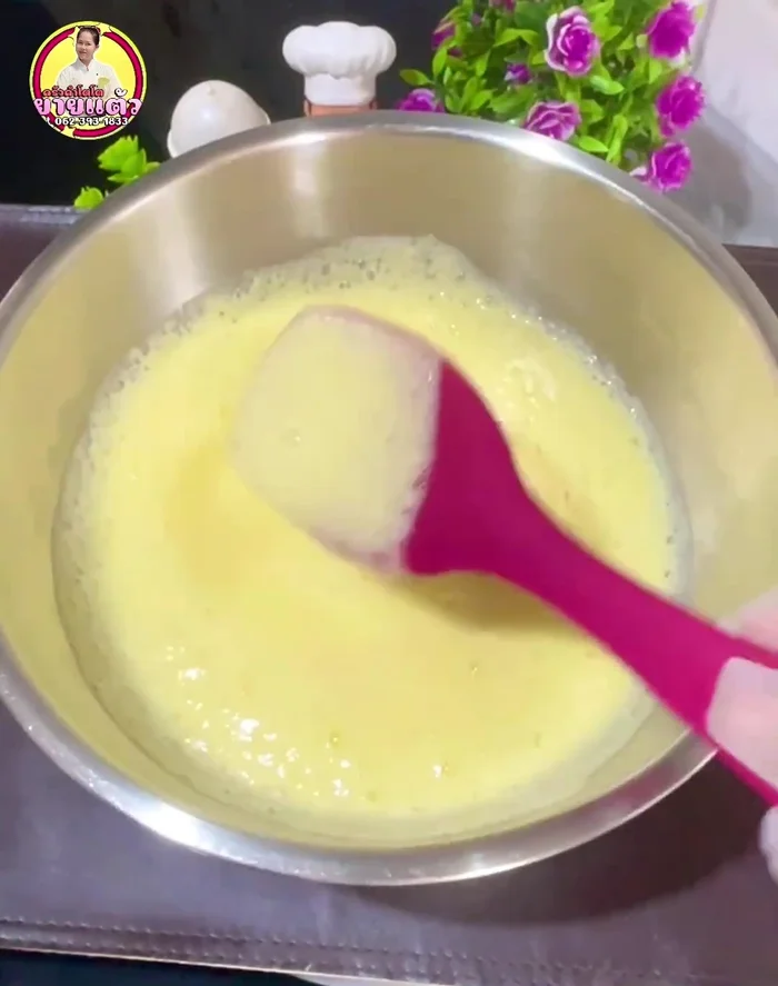 Pour the blended pineapple into a bowl. Add tapioca flour, salt, sugar, and baking powder. Mix well until it has the consistency of pineapple juice.