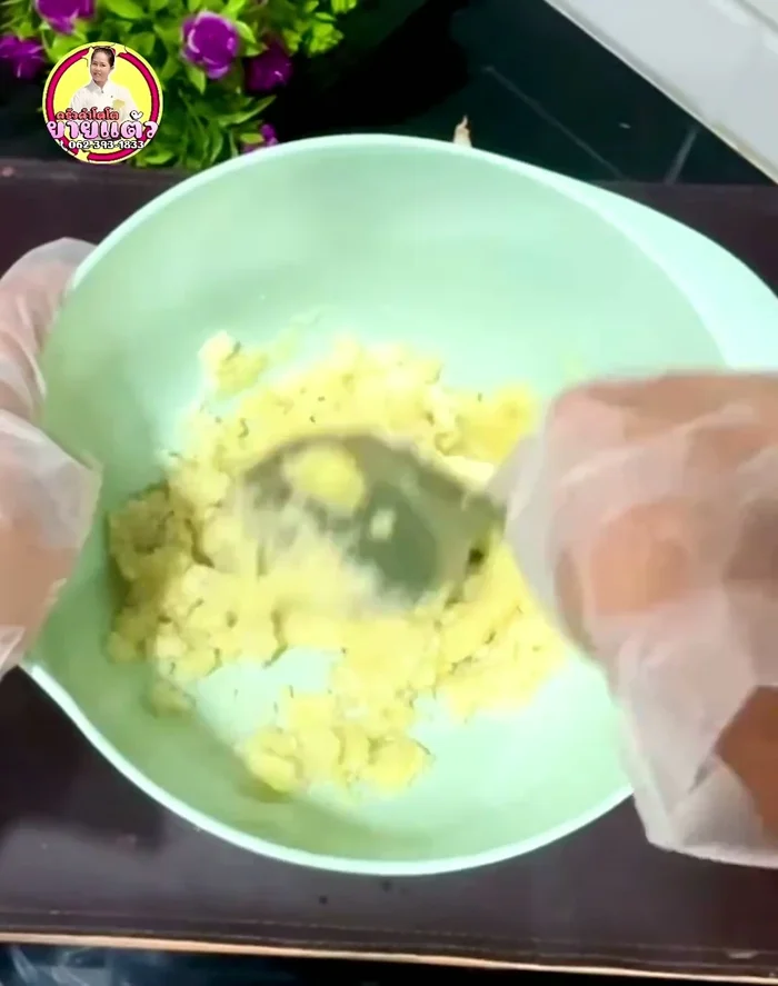 Add coconut cream to aid in dissolving the sugar.