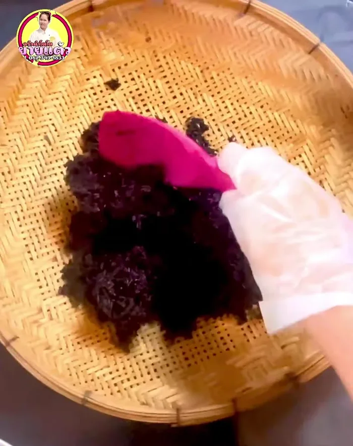 If using other types of rice that clump together, wash them first to separate the grains before frying.