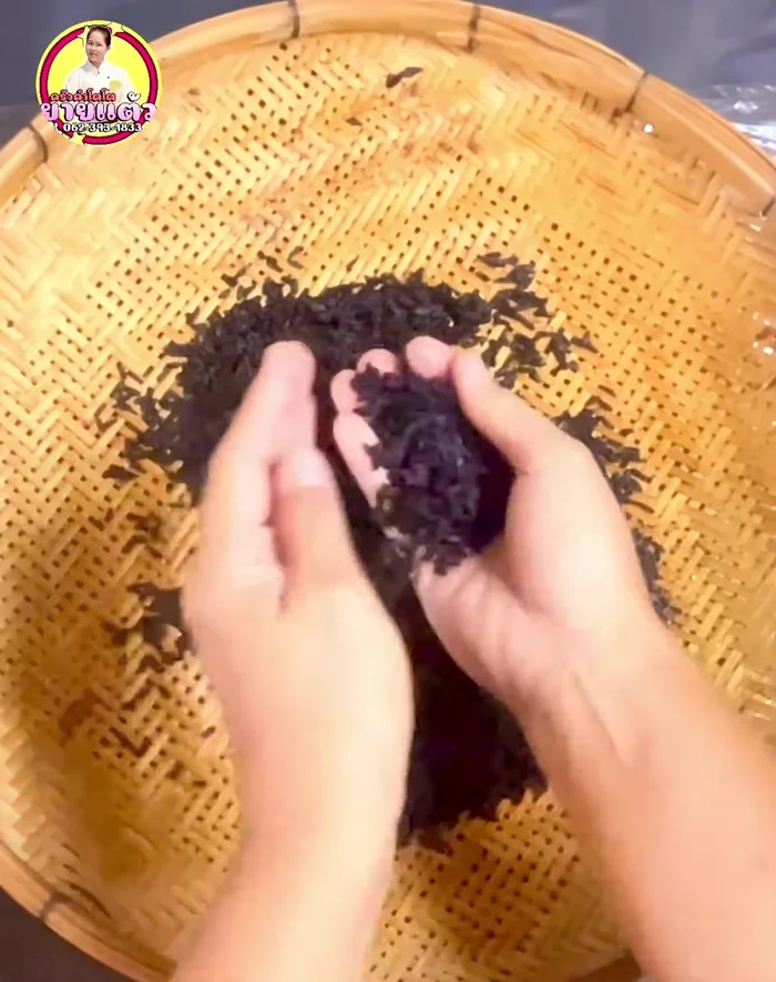 Once dry, break up any clumps of rice with your hands.