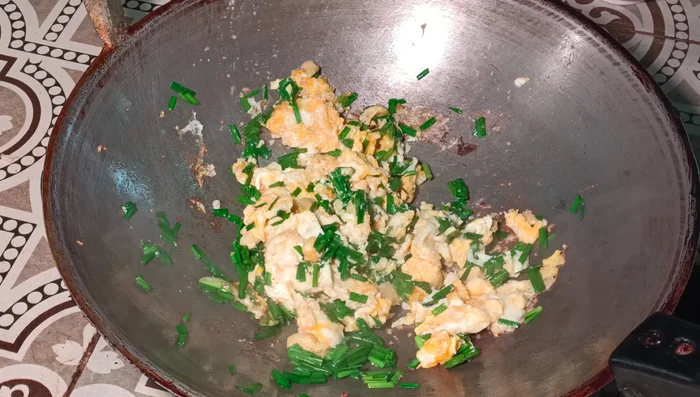 Sprinkle with a little ground pepper.