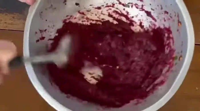 Add fish sauce, lime juice, and roasted rice powder. Mix thoroughly.