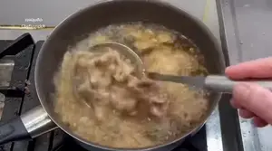 Crispy Garlic Pork: A Simple Thai Recipe