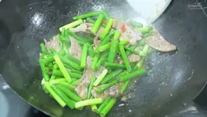 Fragrant Flower and Pork Liver Stir-fry: Easy Recipe