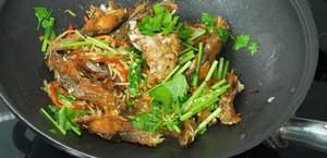 Crispy Tilapia with Chinese Celery: Easy Stir-Fry Recipe