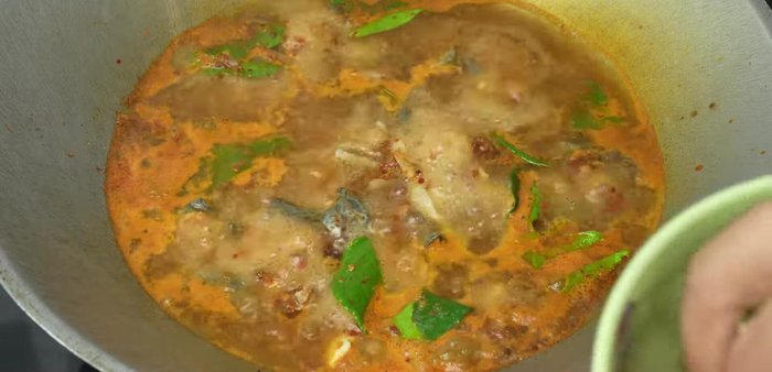 Add the sliced eggplant (previously soaked in salted water to prevent discoloration).