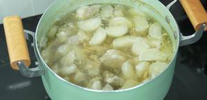Clear Pork Bone Soup with Radish: Fragrant & Easy Recipe