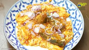 Easy Canned Fish Scrambled Eggs: A Quick & Simple Thai Recipe