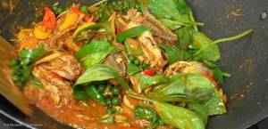 Spicy Stir-Fried Canned Fish: Mr. Tom Jok's Easy Recipe