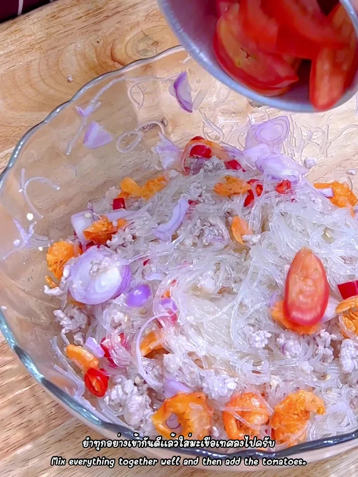 Add chopped tomatoes, spring onions, coriander, and 3 tablespoons of soybeans. Mix thoroughly.