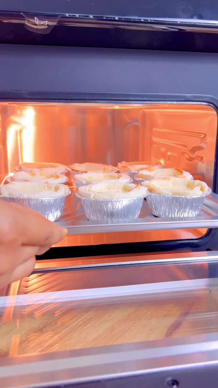 Bake in a preheated oven. (The recipe suggests a 10.5-liter smart oven, model OV2640, at a suitable temperature and time, but this is not specified).