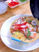 Pan-Fried Seafood Curry Wrap: Easy Thai Recipe