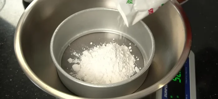 Prepare the dough: Whisk together Red Lotus wheat flour and baking powder.
