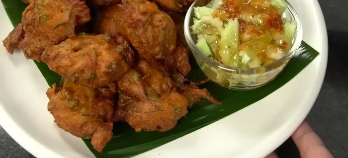 Serve with your favorite dipping sauce (e.g., sweet chili sauce) and cucumber slices.