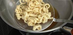 Crispy Fat-Free Pork Rinds: A Homemade Recipe