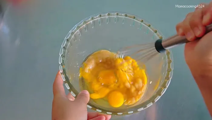 In a bowl, whisk together the eggs, coconut sugar, vanilla extract, and salt until well combined.