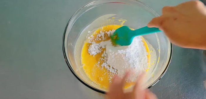 Add the rice and tapioca flour mixture to the pumpkin mixture. Stir until well combined and smooth.