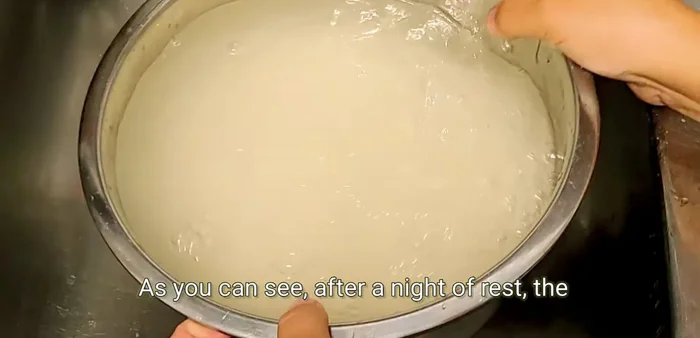 Rinse the soaked rice 2 more times.