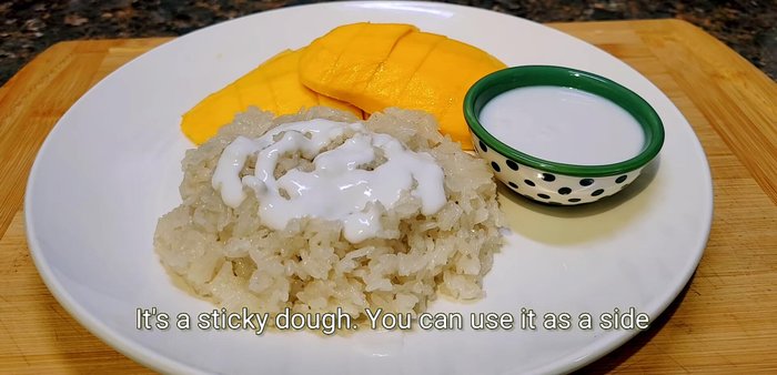 Pour the rice flour mixture over the sticky rice.