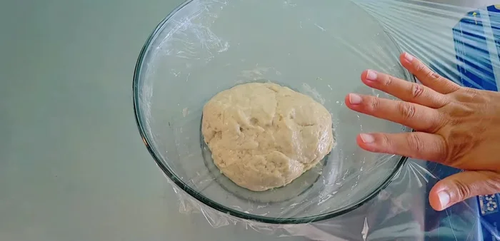Let the dough rest for 1-2 hours.