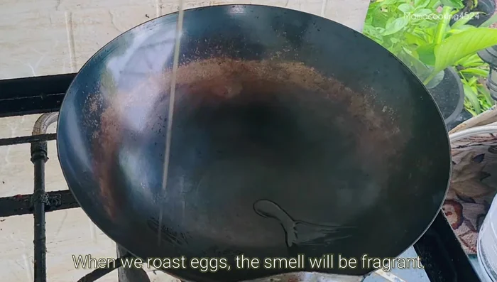 Heat the pan until it's very hot and smoking. Add a moderate amount of vegetable oil.