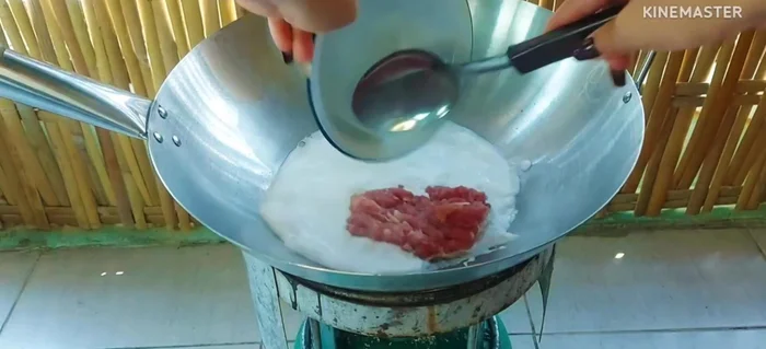 Fry the minced pork until cooked.