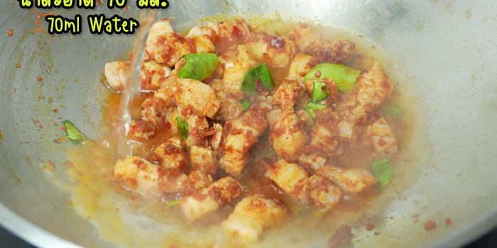Add water and bring to a boil. Add sugar, green-capped soy sauce, and oyster sauce.
