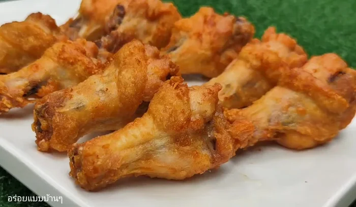 Serve immediately. Enjoy your crispy salt fried chicken!
