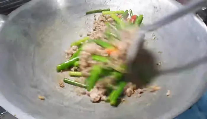 Add seasoning powder and MSG (optional) at this step.
