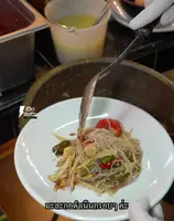 Authentic Isaan Papaya Salad Recipe (Som Tum) - Tangmo Zaab Ver
