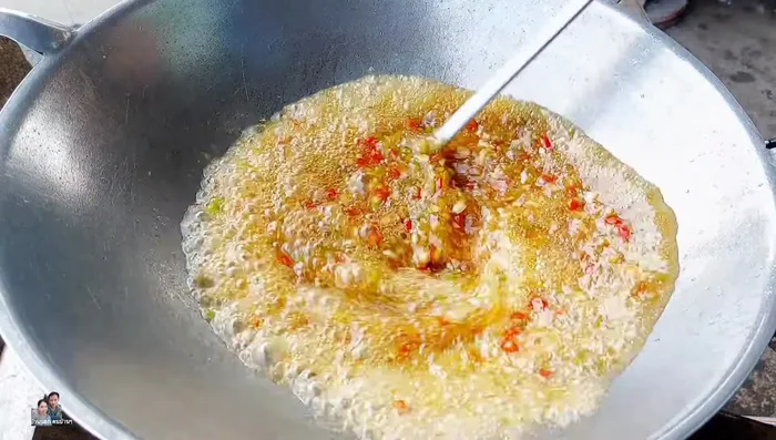 Add a little MSG (optional) and coriander to enhance the aroma and color.