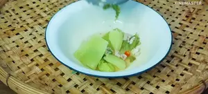 Spicy Pickled Cabbage Soup with Minced Pork (Tom Pu)