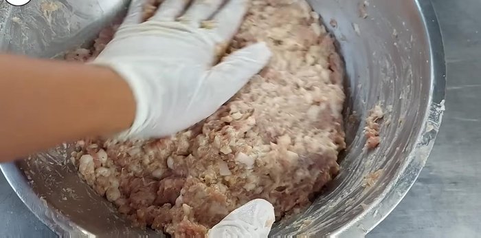 Mix well and marinate in the refrigerator for about 1 hour.