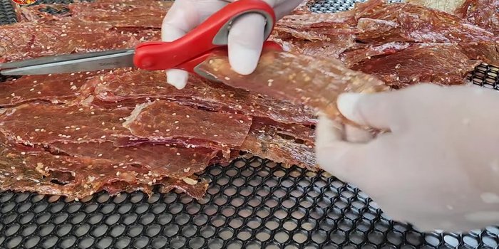 Cut the dried pork into desired sizes.