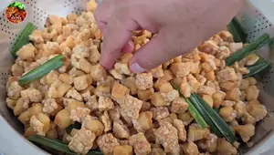 Crispy Fried Pork Rinds: No Explosions, No Sticking!