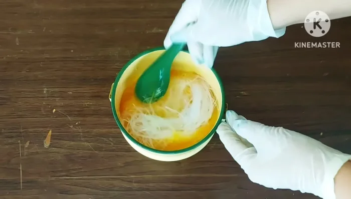 Soak glass noodles in water. Set aside.