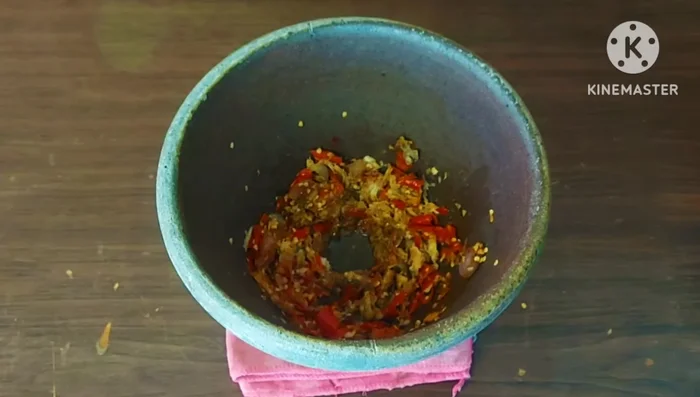 Add lime juice and adjust the taste.