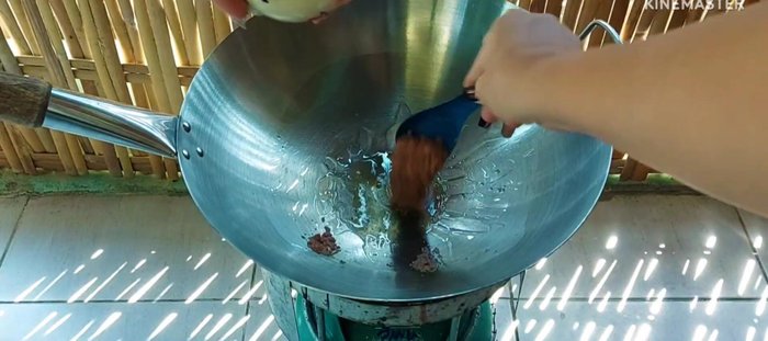 Dissolve shrimp paste in warm water.