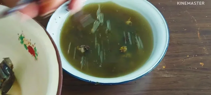 Clean the crabs: Rinse crabs until the water runs clear. For extra freshness, shock with water or add soda.