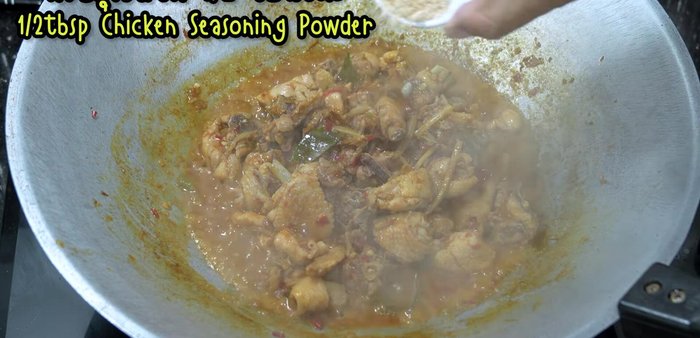 Season with fish sauce and chicken seasoning powder.