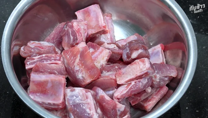 In a mixing bowl, combine pork ribs, fish sauce, white vinegar, oyster sauce, sugar, and the 'Three Friends' mixture. Mix well until the sugar dissolves. Marinate for at least 30 minutes.