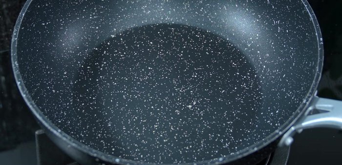 Heat the pan: Add oil to a heated pan.
